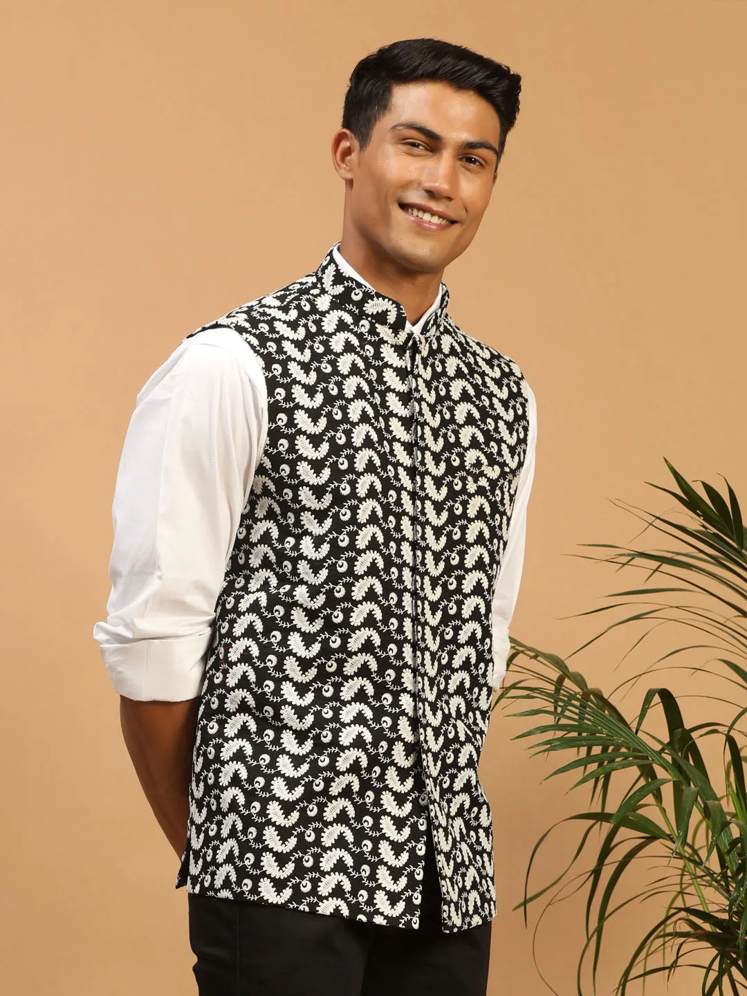 VASTRAMAY Black Chikankari Cotton Nehru Jacket