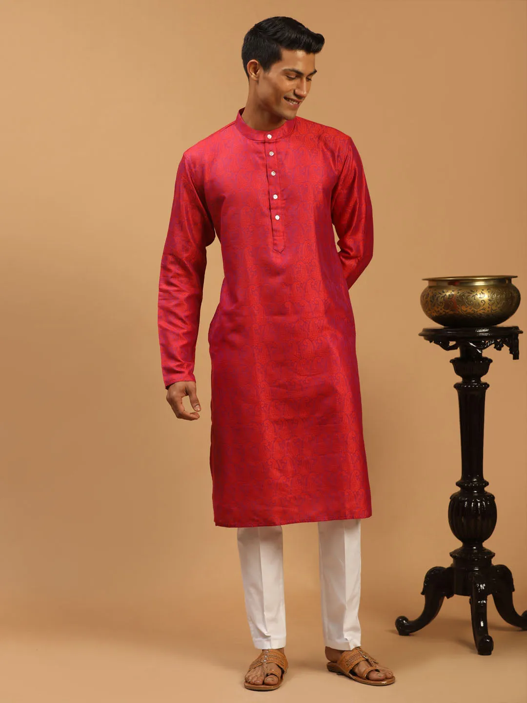 VASTRAMAY Red Paisley Silk Kurta Set