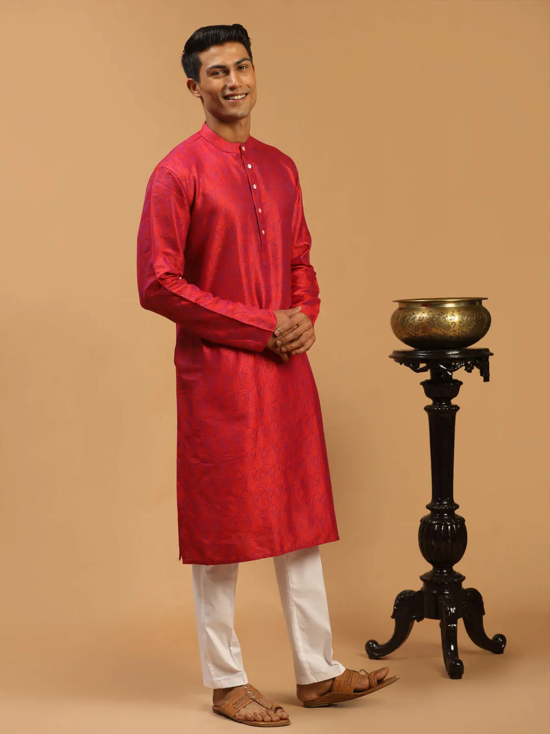 VASTRAMAY Red Paisley Silk Kurta Set