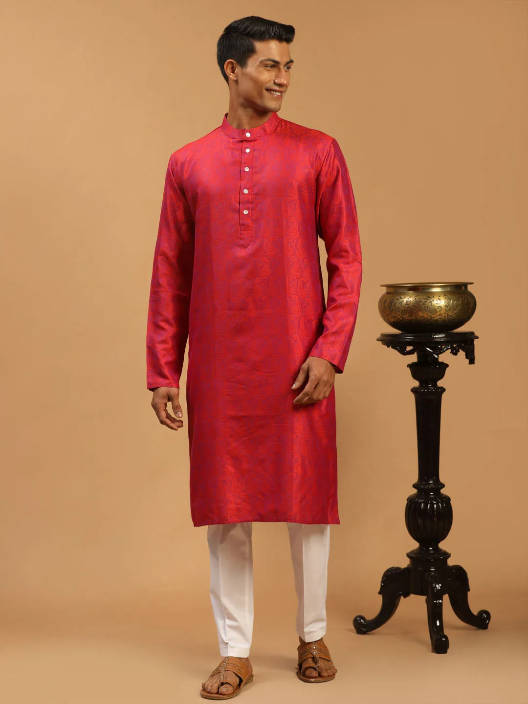 VASTRAMAY Red Paisley Silk Kurta Set